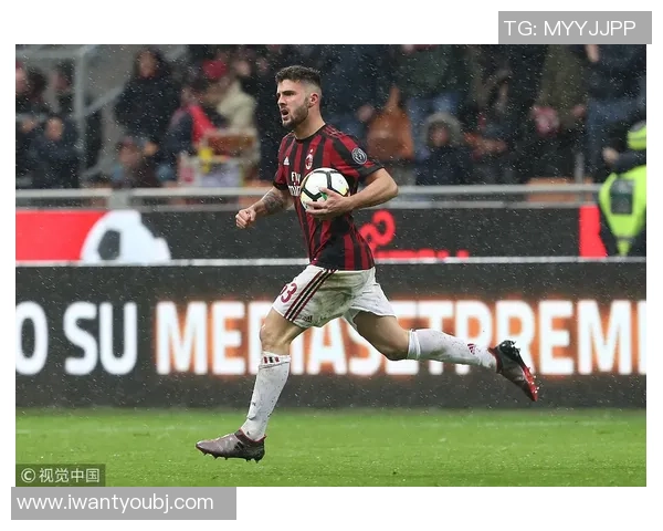 米兰战比萨首发公布魔笛携莱奥领衔替补席仅七人含两门将